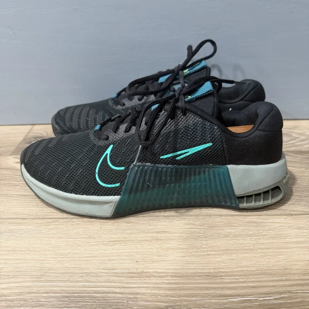 Nike Metcon 8 Mens Workout Sneakers Black Teal DZ2617-103 Size 9